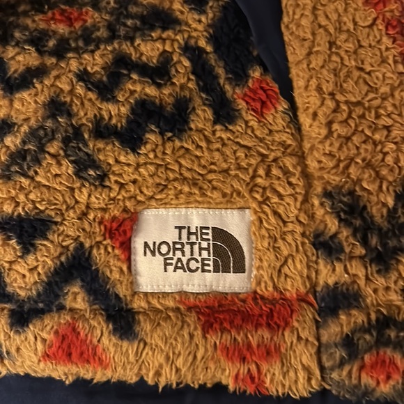The North Face Campfire Aztec Southwestern print 1/4 zip top size M - Picture 5 of 10